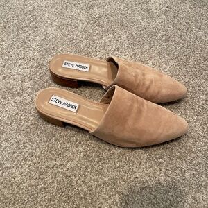 Steve Madden Suede Closed-toe Beige Slide. Size 8.5. Barely Used!